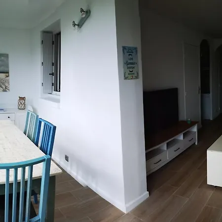 Avec Piscine Et Garage Proche Et Commerces *
