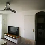 Appartement Avec Piscine Et Garage Proche Et Commerces