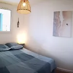 Appartement Avec Piscine Et Garage Proche Et Commerces *