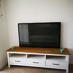 Avec Piscine Et Garage Proche Et Commerces Appartement *
