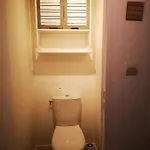 Appartement Avec Piscine Et Garage Proche Et Commerces