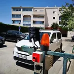 Avec Piscine Et Garage Proche Et Commerces